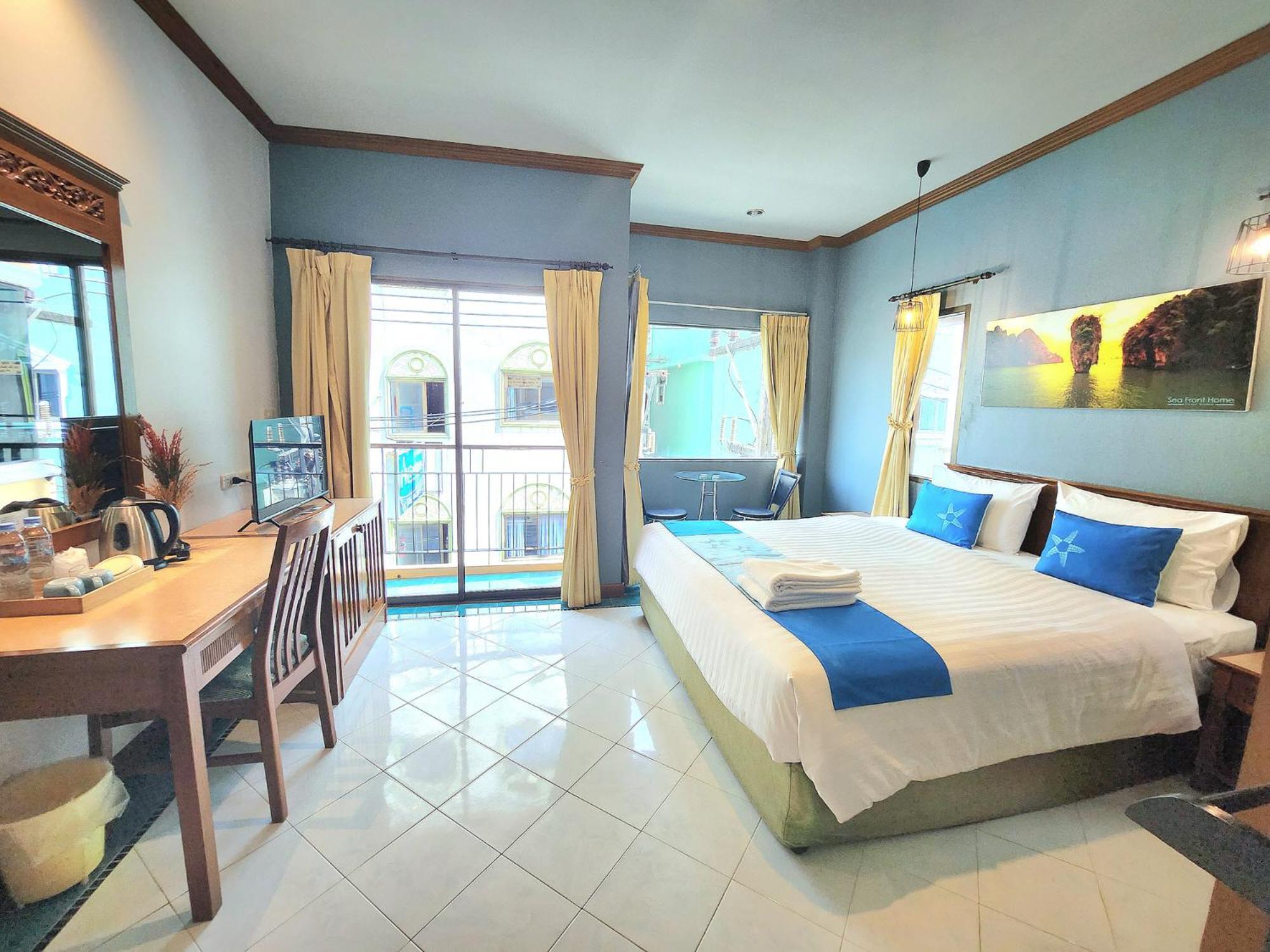 Sea Front - Hotell 3*